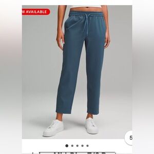 Lululemon Tapered- Leg Mid-Rise 7/8 Pant *Luxtreme Lululemon Color IRBU, Size S